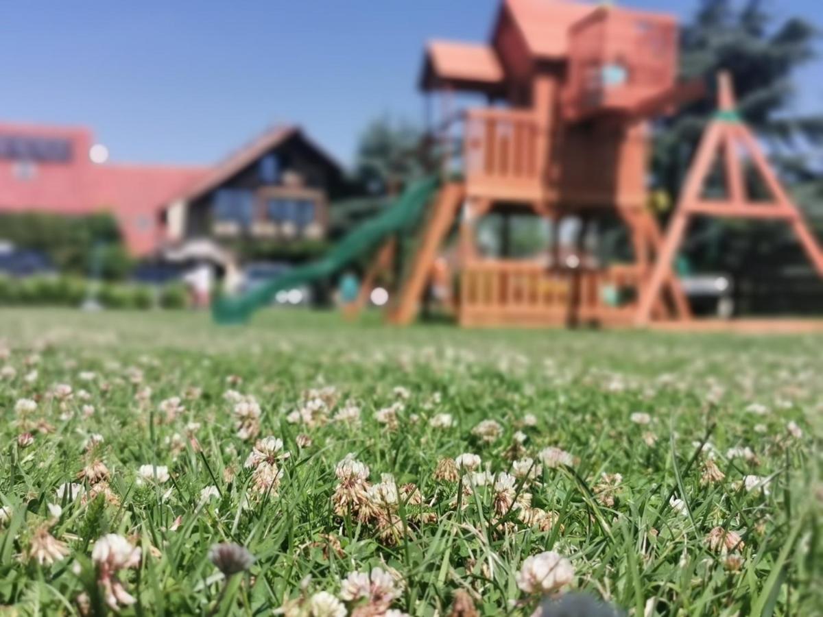 Podkowa Modliszow Villa Buitenkant foto