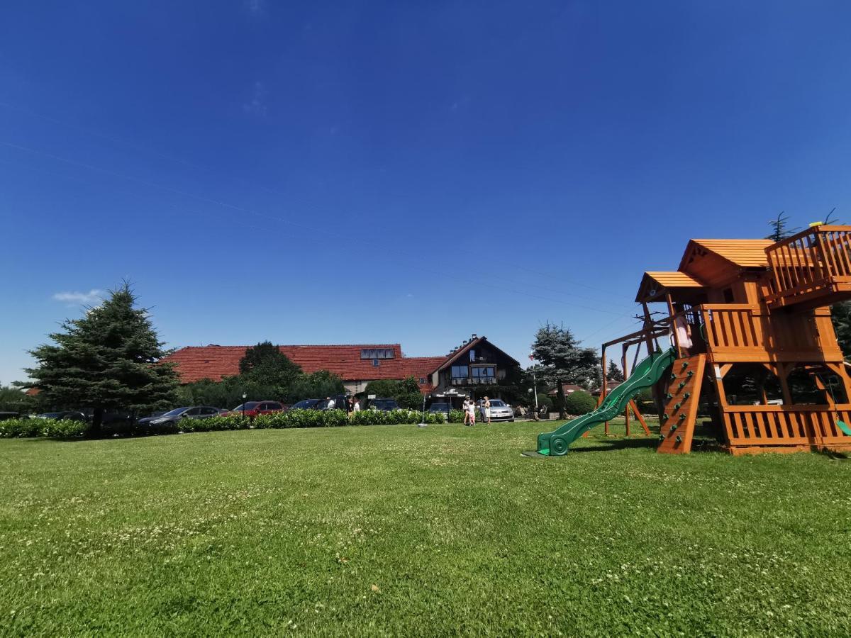 Podkowa Modliszow Villa Buitenkant foto