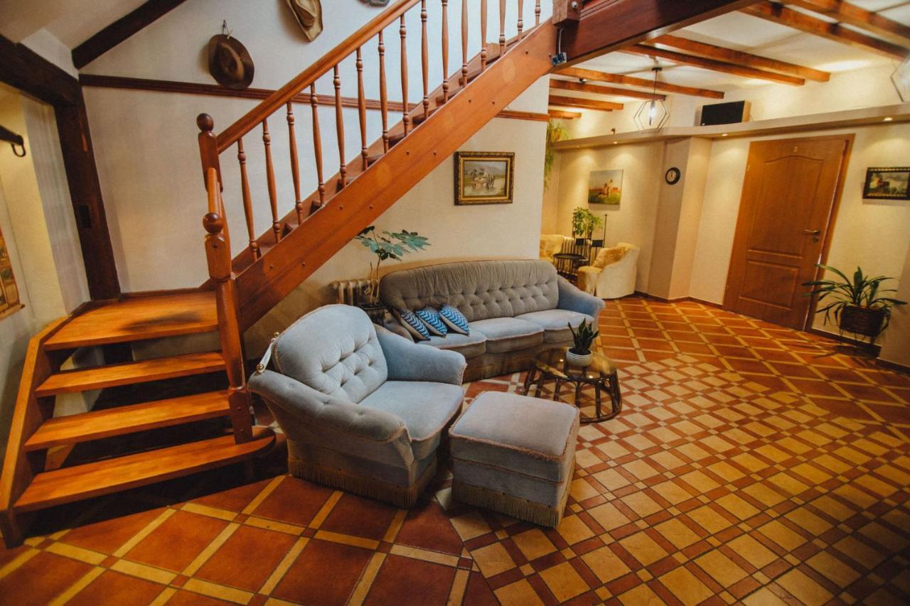 Podkowa Modliszow Villa Buitenkant foto