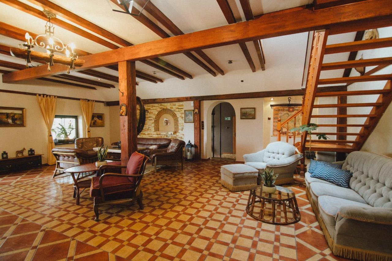Podkowa Modliszow Villa Buitenkant foto